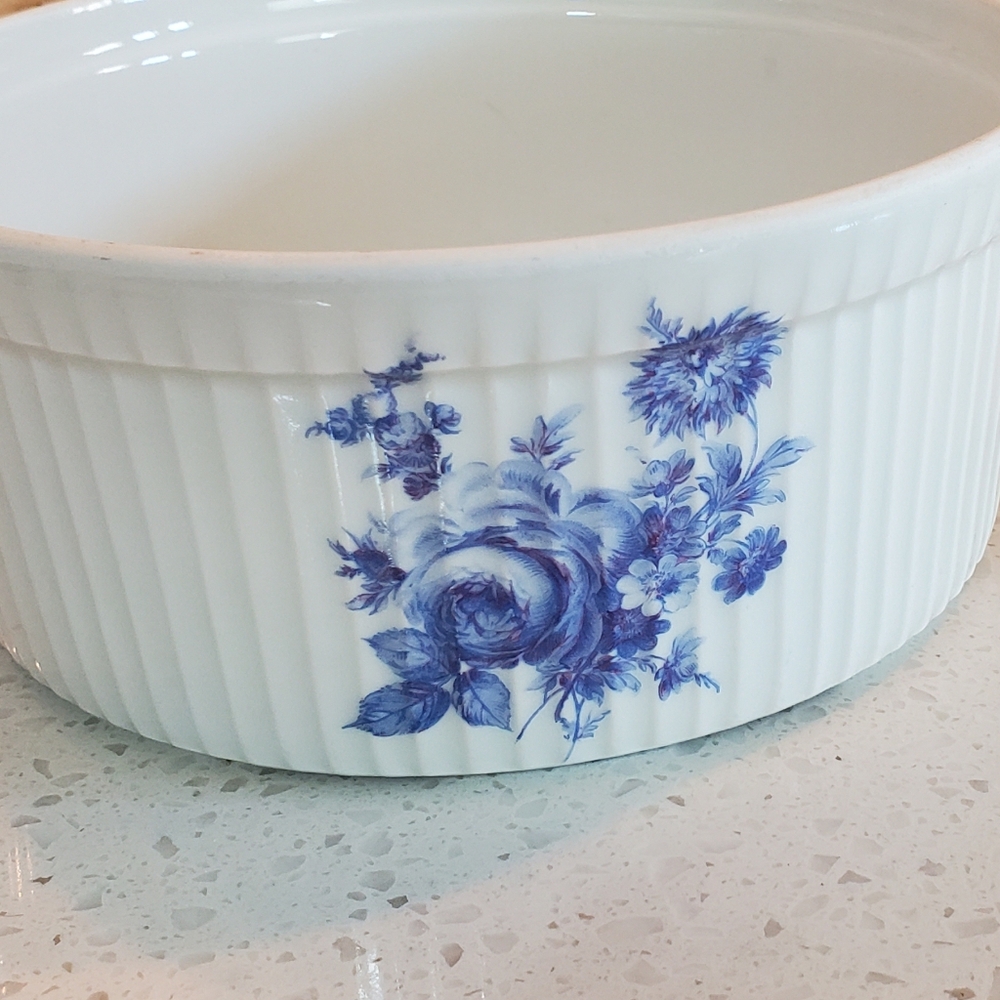 Apilco Vintage Round Soufflé Ramekin Bakeware Dish, 7", White/Blue Floral, EUC - Picture 8 of 16
